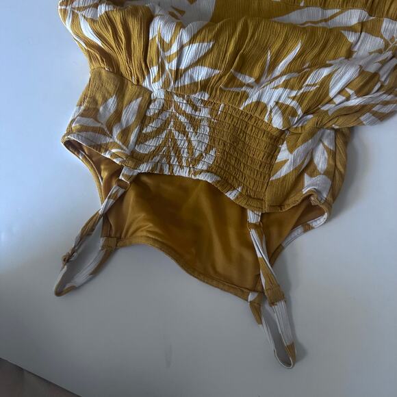 Old Navy Maxi Dress - Picture 5 of 8